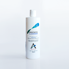 Rensemiddel til proteser og linere