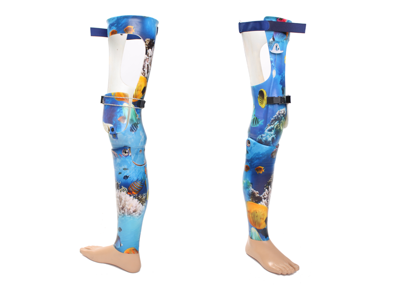 Benprotese med undervands design af hylster - Sahva