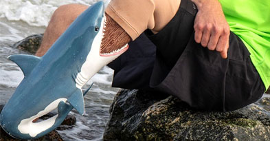 Mand med personlig haj benprotese - Sahva