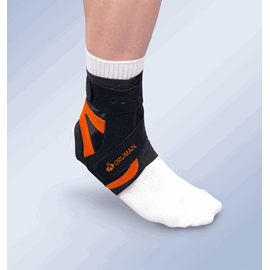 Ankelbandage med stabiliserende skinne fra Orliman - højre