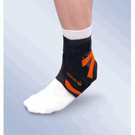 Ankelbandage med stabiliserende skinne fra Orliman, venstre
