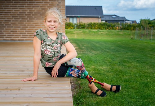 Benprotese; hjælpemidler til børn; Sahva