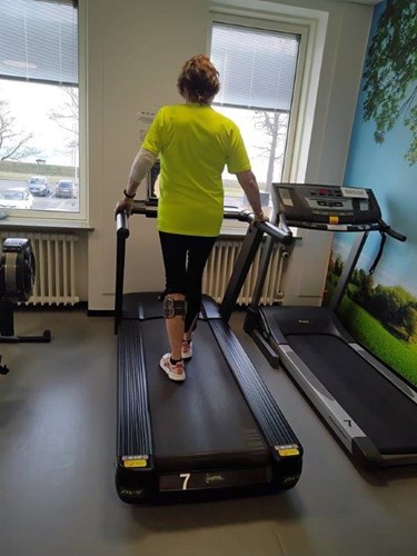 FES-system ses i brug på løbebånd - Sahva hjælpemidler
